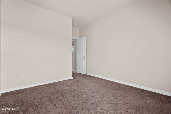 Building Photo - 618 Rafael Marmolejo St