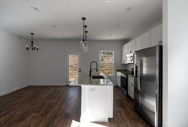 Building Photo - 131 Owenby Ln