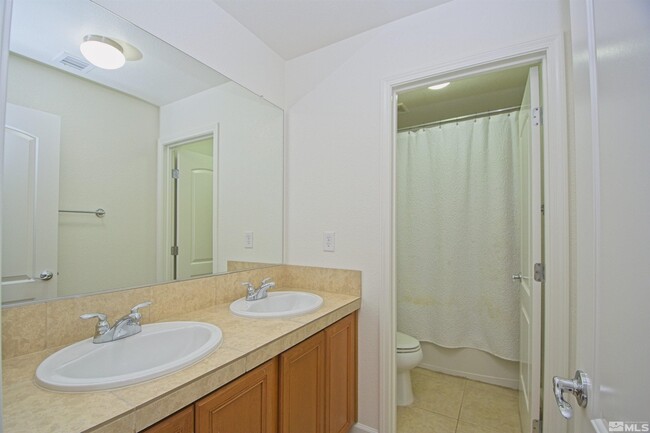 Building Photo - 10725 Cordero Dr