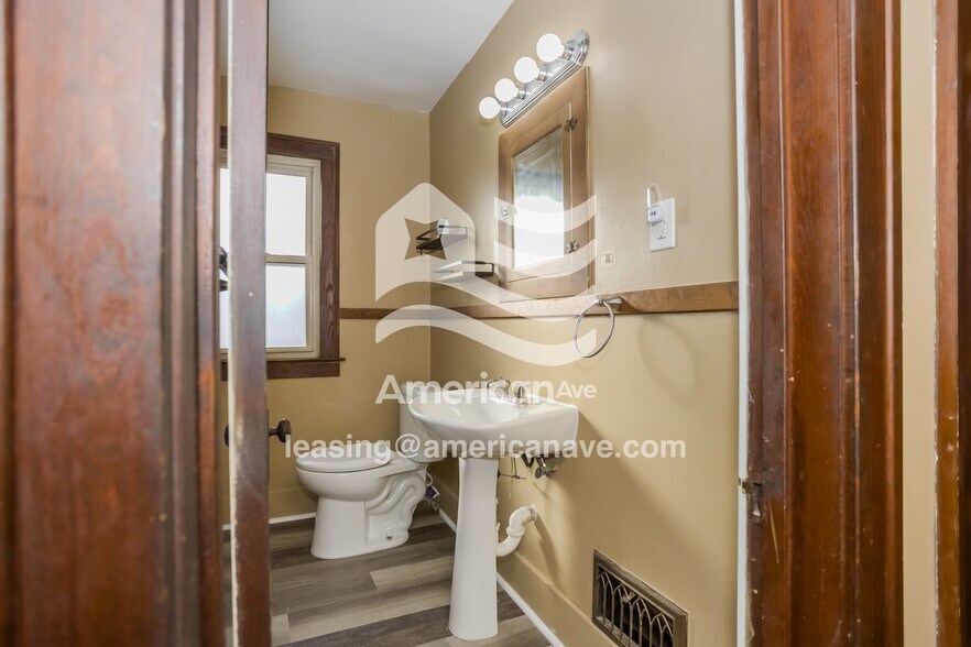 Building Photo - 4151 Coolidge Ave