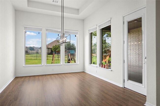 Building Photo - 1336 Academy Oaks Dr