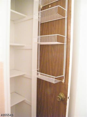 Building Photo - 65 Wolf Pl