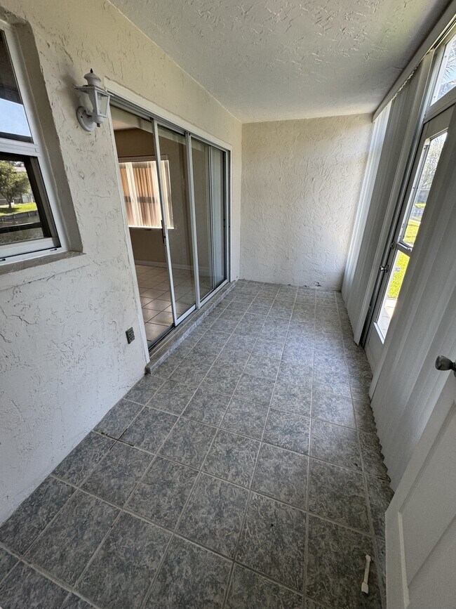 Building Photo - 416 Dove Ln