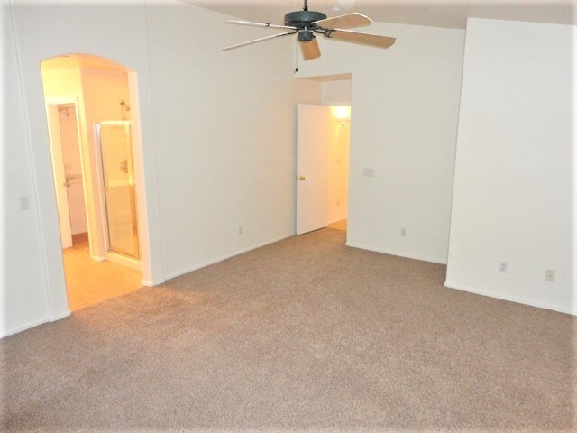 Building Photo - 9045 W Holly St