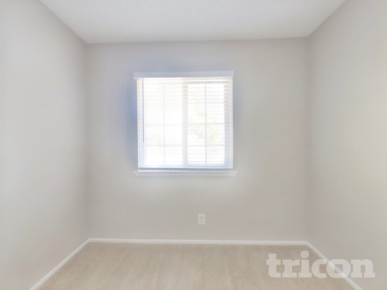 Building Photo - 37243 55th St E