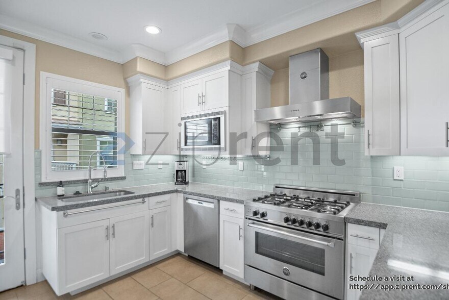 Building Photo - 410 Longden Ave