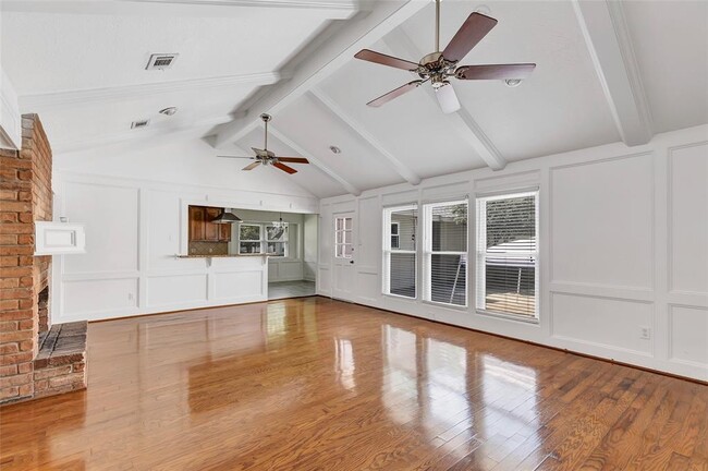 Building Photo - 7703 Pine Cup Dr