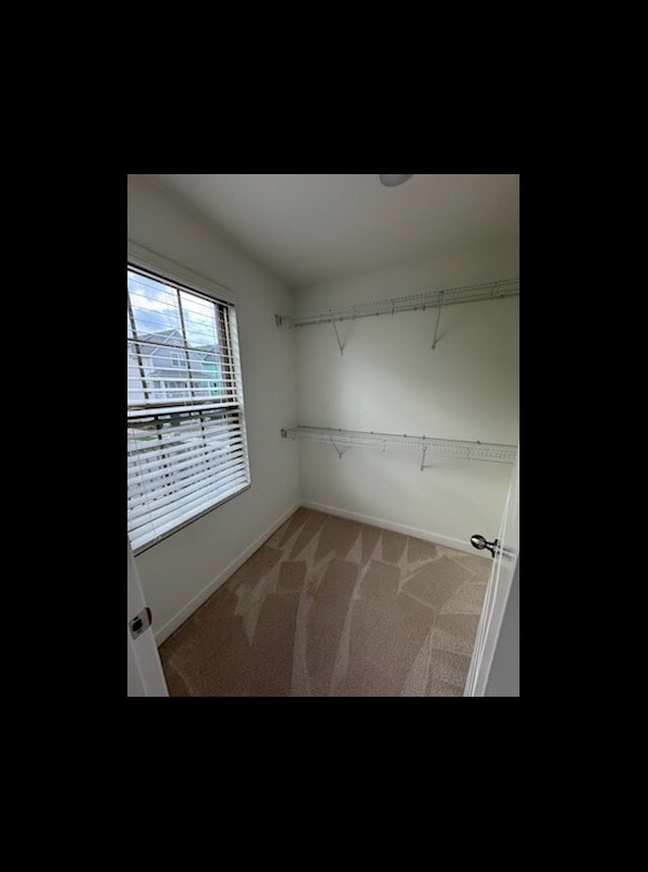 Building Photo - Available for Aug move in. Charming 2-Bedroom Retreat in Hendersonville with 2.5 Baths & Spacious...