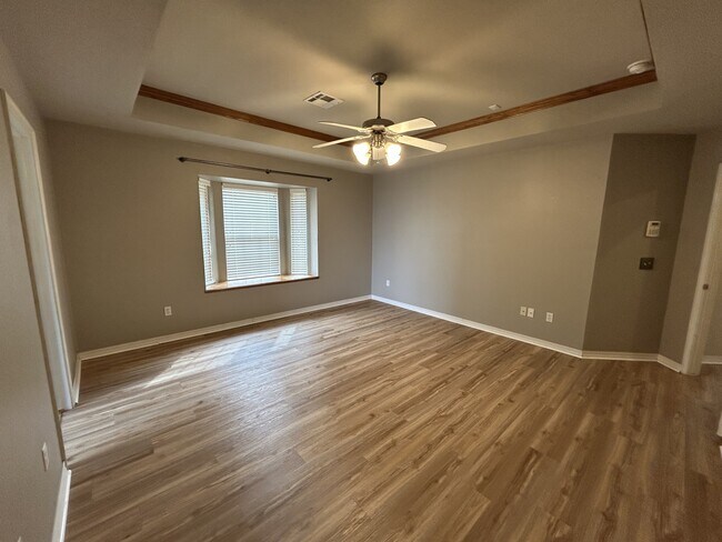 Building Photo - 2237 Scissortail Landing Dr