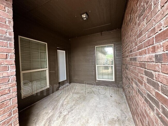 Building Photo - Jack Finney Blvd 6921 - 1