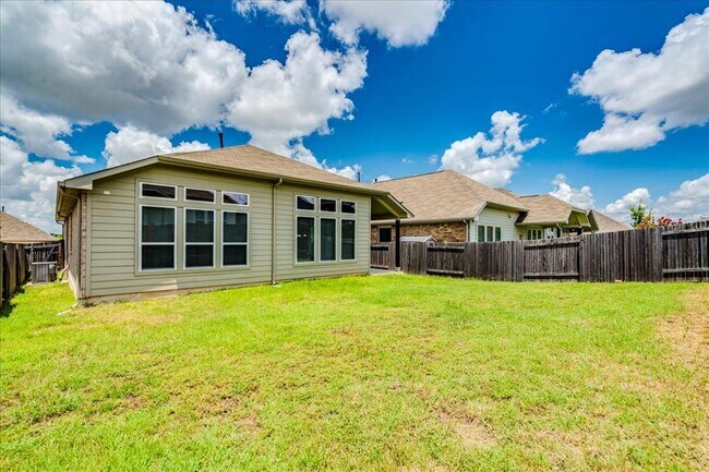 Building Photo - 275 Cherrystone Loop