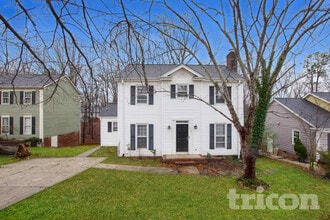 Building Photo - 2026 Trowbridge Ct