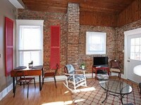 Building Photo - 13 Albro St