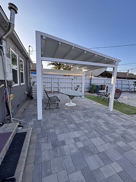 Building Photo - 4043 159th St