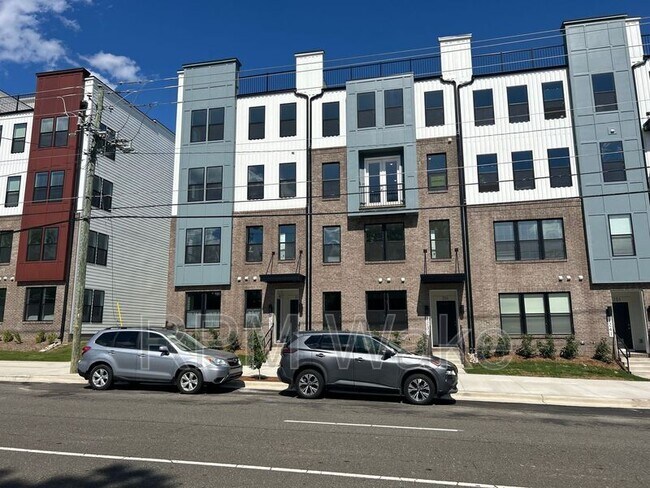 Building Photo - 1233 S Blount St
