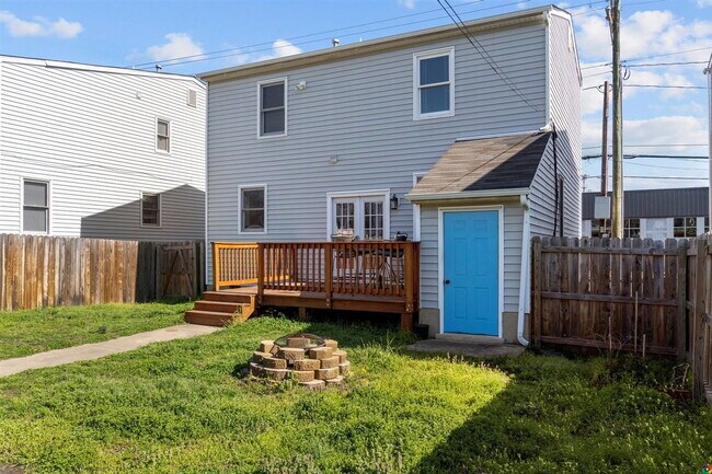 Building Photo - 931 W Leigh St