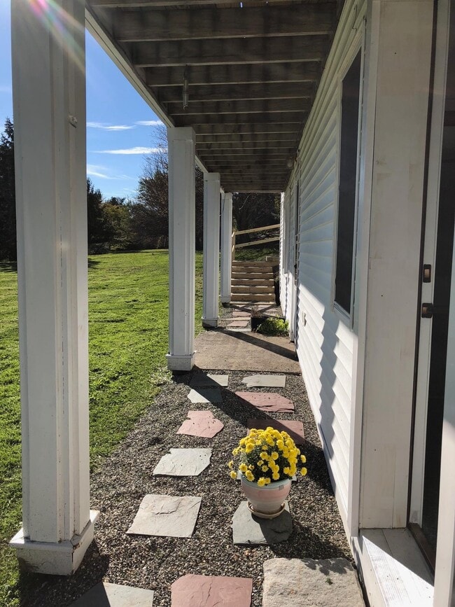 Building Photo - 1125 Main St