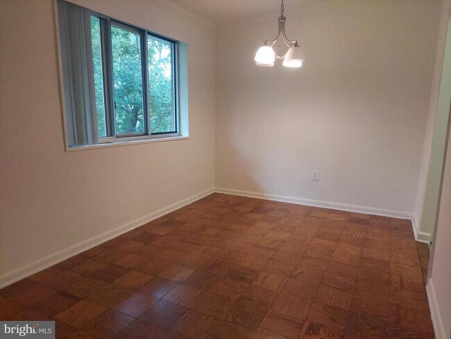 Building Photo - 10400 Rockville Pike