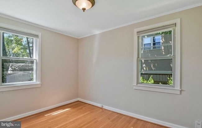 Building Photo - 4038 Poplar St