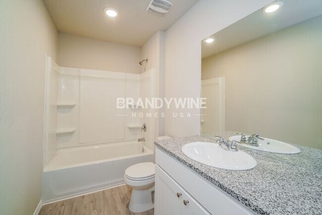 Building Photo - 3 BEDROOM - DURBIN