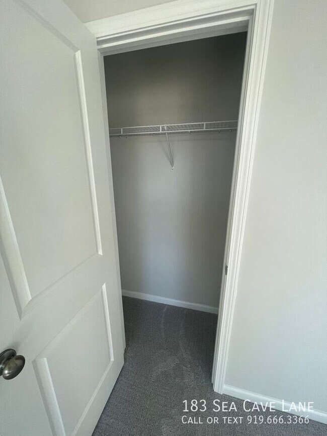 Building Photo - 183 Sea Cave Ln