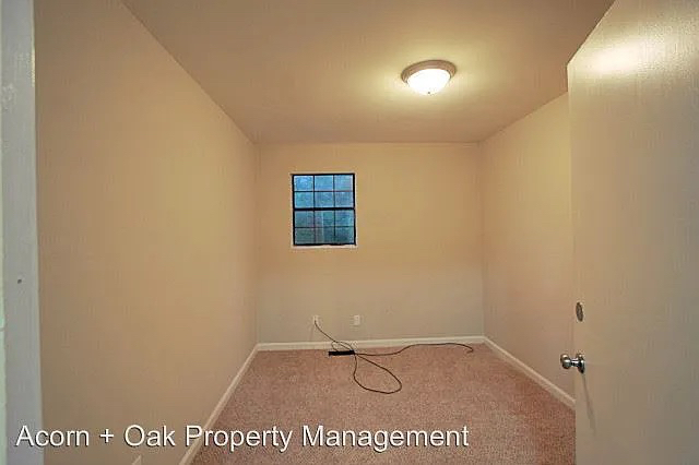 Building Photo - Room in Duplex on S Alston Ave