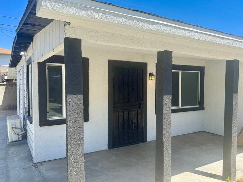 Building Photo - 9722 Victoria Ave