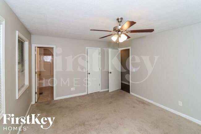 Building Photo - 1190 Lightfoot Dr