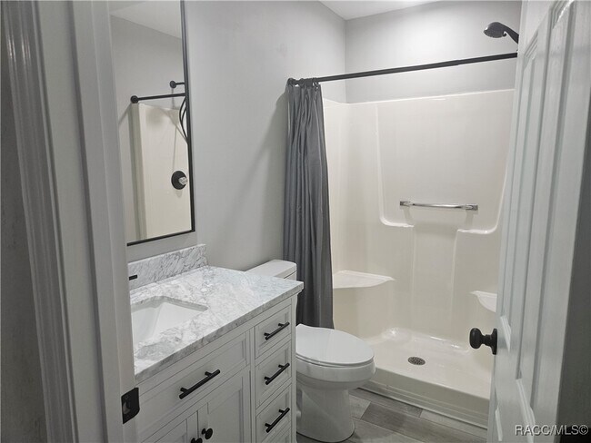 Building Photo - 2320 N Hendry Point