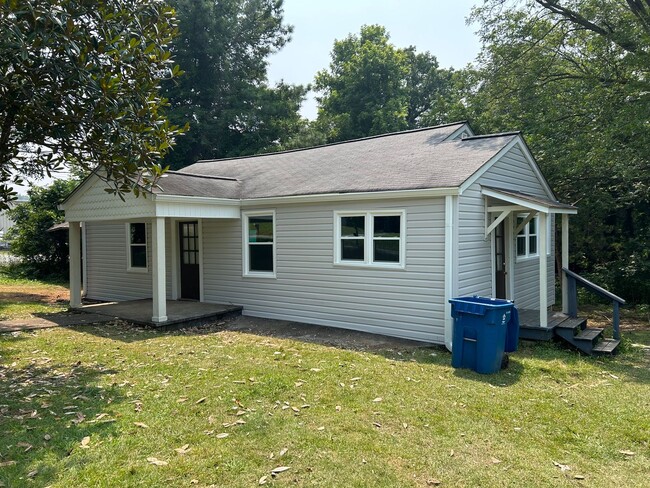 Primary Photo - 1409 Church Ave SE