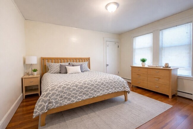 Building Photo - 23 Menotomy Rd