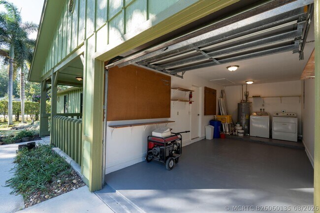 Building Photo - 11989 Persimmon Blvd