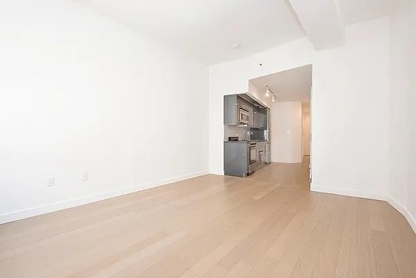 Building Photo - 20 William St