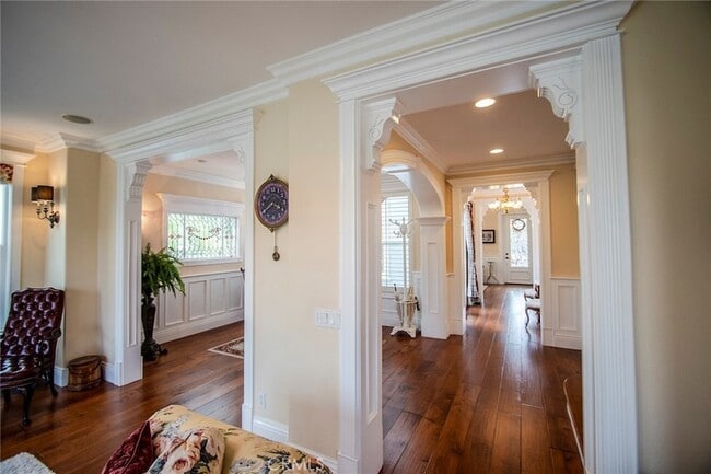 Building Photo - 27016 Island Rd