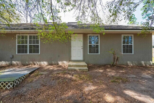 Building Photo - 4040 Red Pine Ln