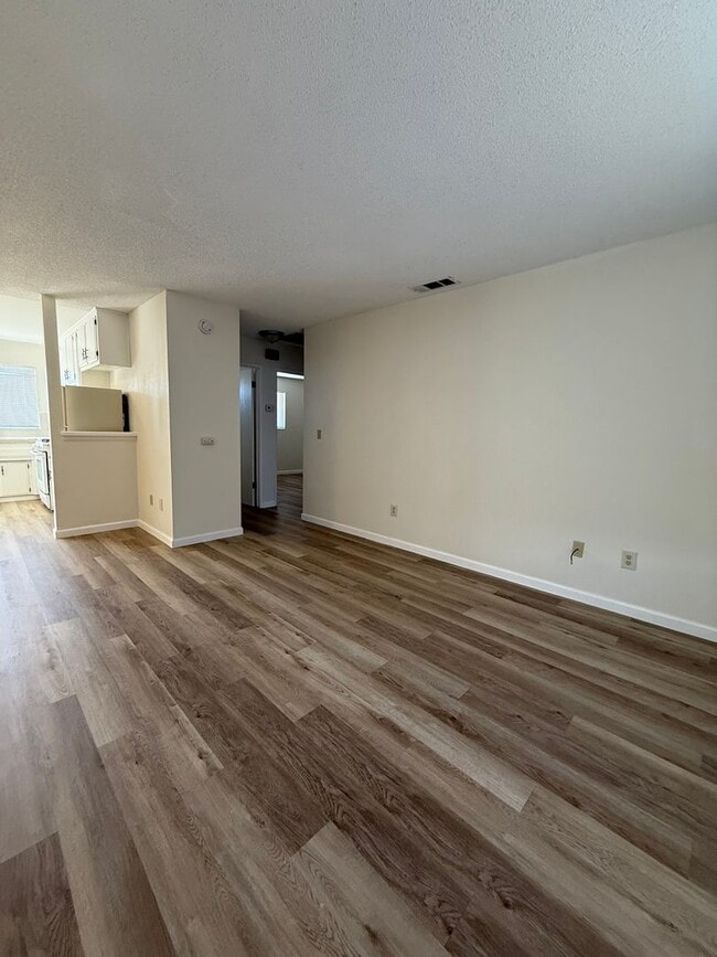 Building Photo - 73615 Sun Valley Dr