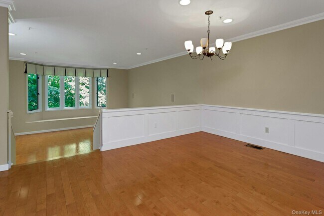 Building Photo - 102 Boulder Ridge Rd
