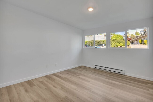 Building Photo - 15142 65th Ave S