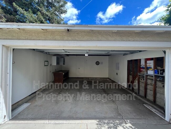 Building Photo - 18029 Santa Rita St
