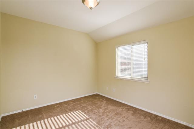 Building Photo - 9409 Caliente Dr
