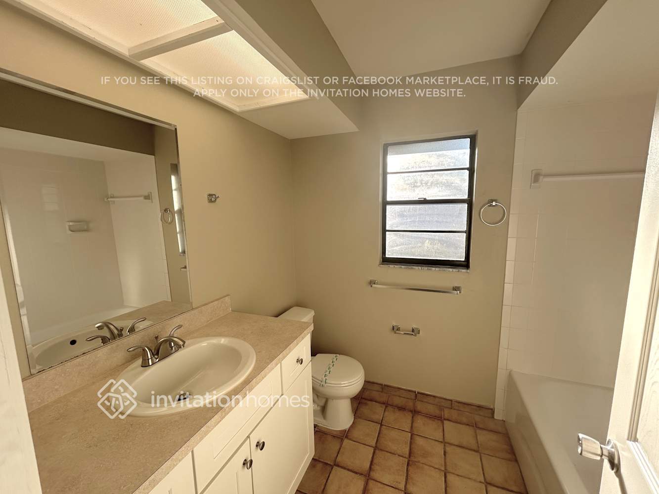 Building Photo - 916 Tarawood Ln