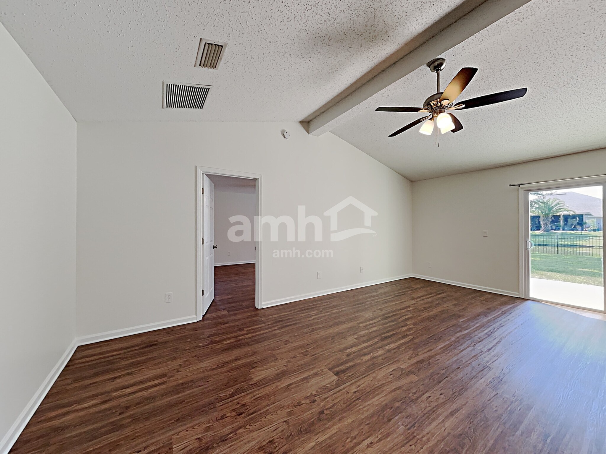 Building Photo - 14024 Fish Eagle Dr E