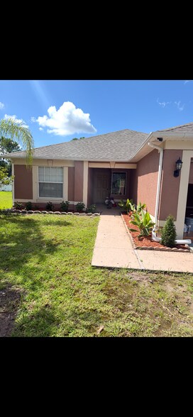 Building Photo - 2337 Hamlet Cir