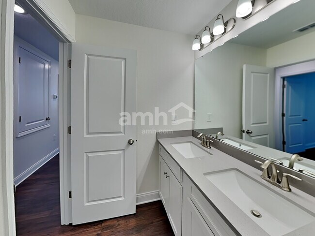 Building Photo - 6182 Little Blf Cir