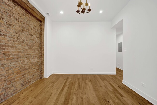 Building Photo - 118 E 57th St