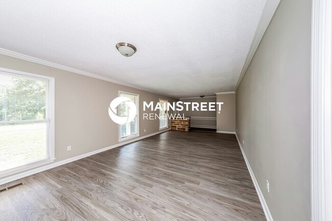 Building Photo - 3 Bedroom Pet-Friendly Home in Tarrant, AL with Main Street Renewal