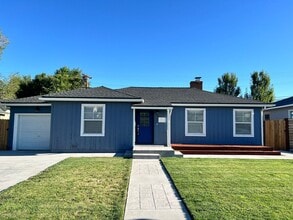Building Photo - Remodeled Home in Old SW near Reno High