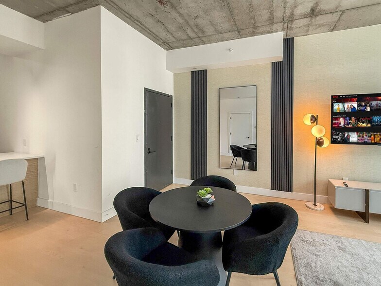 Building Photo - 1247 N 2nd St