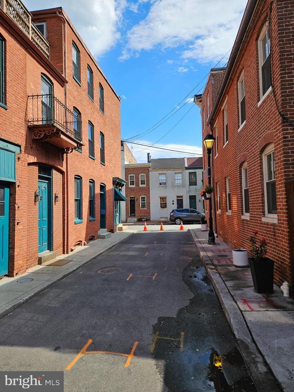 Building Photo - 801 S Bethel St