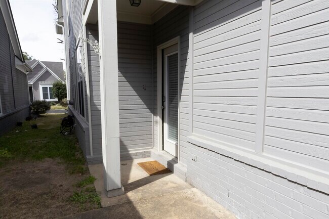 Building Photo - 1226 Isle Bay Dr
